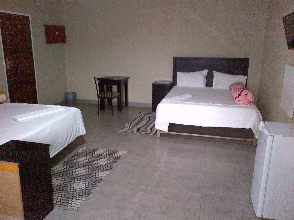 Chisam Guest Lodge Pty Ltd Johannesburg Bilik gambar