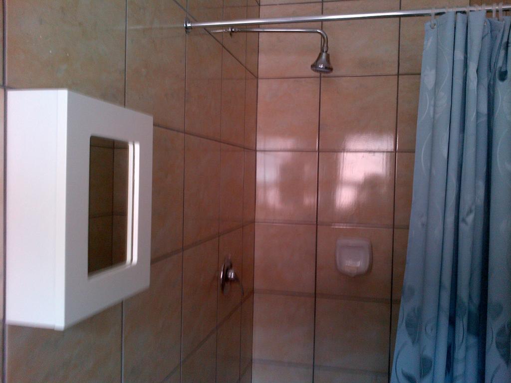 Chisam Guest Lodge Pty Ltd Johannesburg Bilik gambar