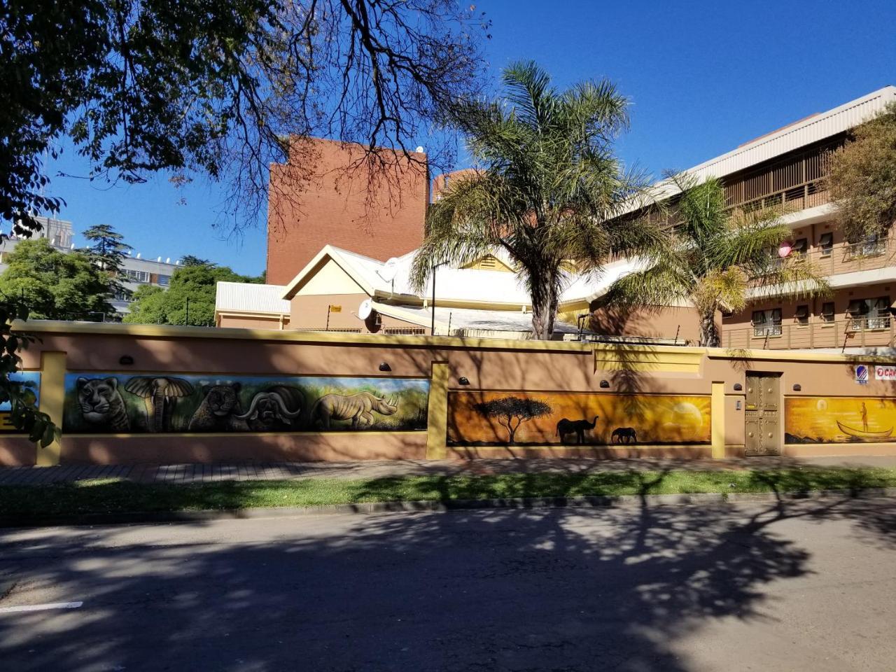 Chisam Guest Lodge Pty Ltd Johannesburg Luaran gambar